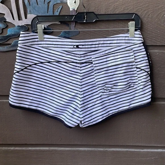 O’Neill Striped Board Shorts - Picture 4 of 7